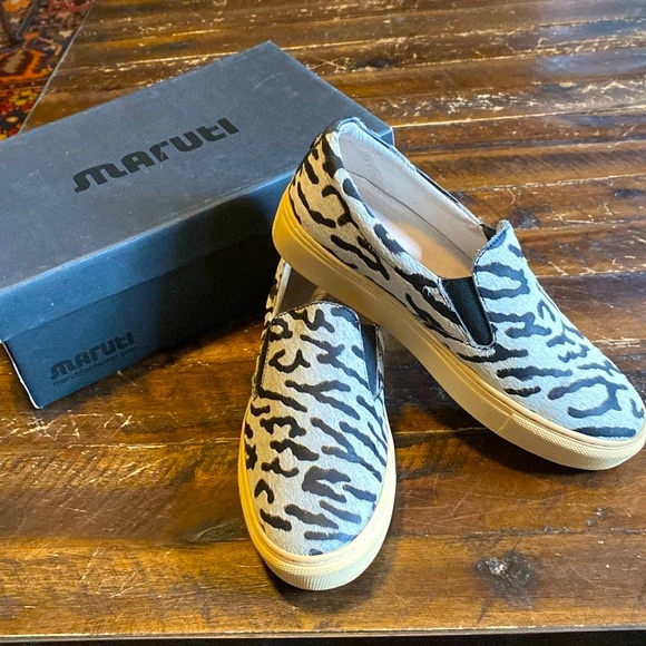 Maruti Calf Hair Berry Hairon Sneakers - Picture 3 of 10